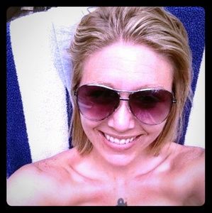 Meet your Posher, Tamela